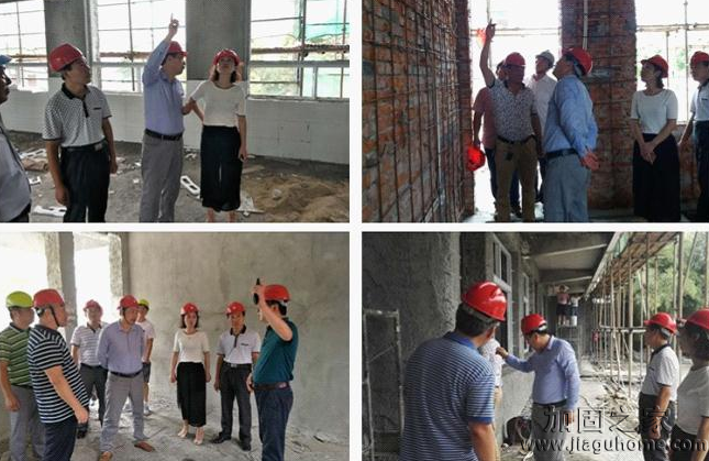 審計人員檢查教學(xué)樓加固工程建設(shè)進(jìn)度