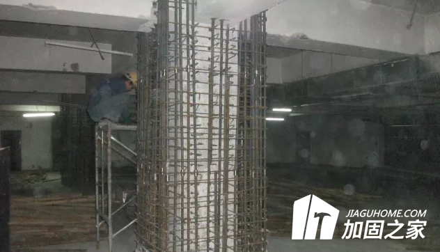 柱貼碳纖維加固