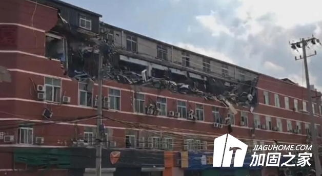 北京某樓頂層坍塌，房屋加層前不加固安全隱患多！