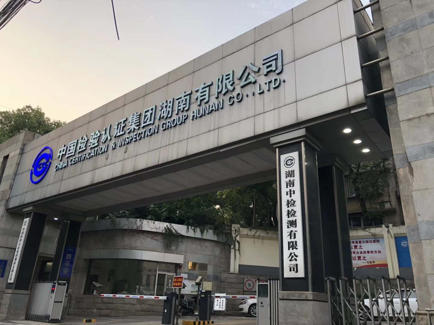 1539140469784886.jpg 753877195974572400.jpg