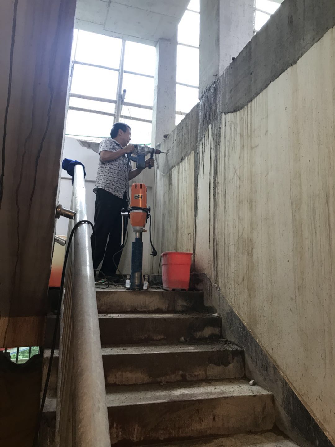 1539222445374527.jpg 586648189998598848.jpg