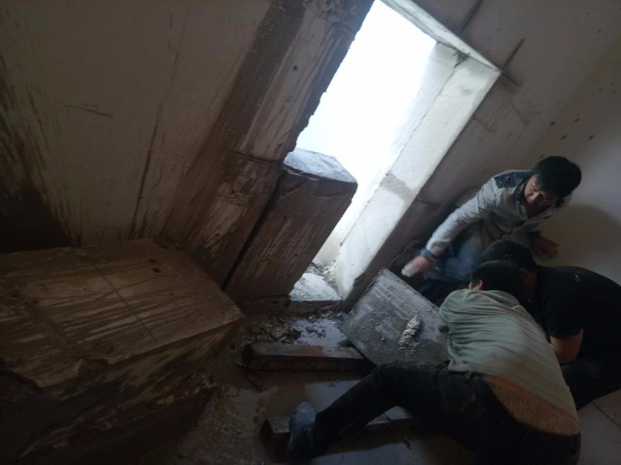 1540109923764621.jpg 153206024528879.jpg