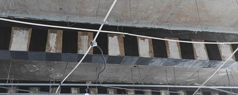 房梁出現(xiàn)病害，該用哪些方法做梁加固?