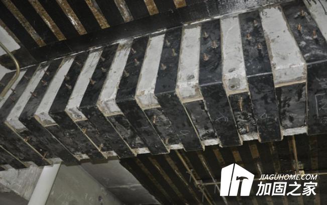 在選購(gòu)碳纖維加固材料時(shí)，哪些地方是不能忽視的?