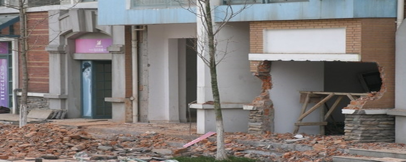 陽(yáng)臺(tái)外墻可以砸嗎