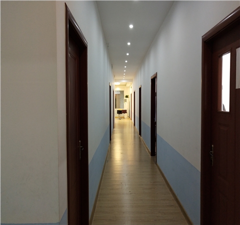 1560583889924410.jpg 5內(nèi)部(后面看通道).jpg