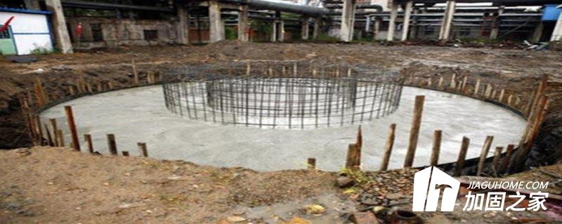 加大基礎(chǔ)底面積法