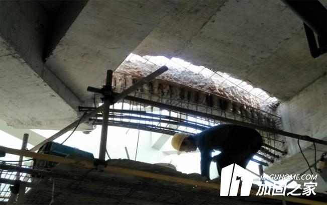 對于地震的破壞性，房屋需要做好抗震加固