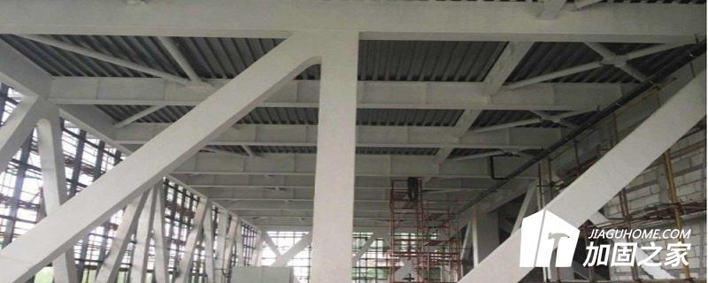 用測厚儀測定鋼結(jié)構(gòu)截面厚度