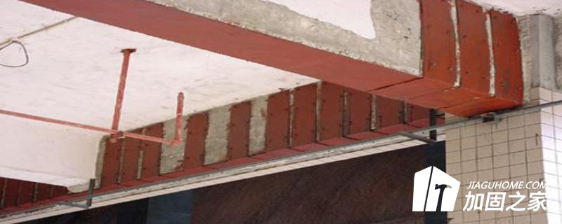 鋼板與碳布加固撓度變形的對比