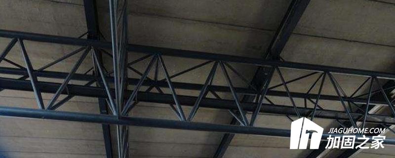 梁兩邊鋼桁架加固方式