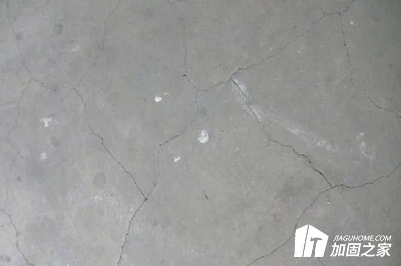 磚墻出現(xiàn)裂縫的常見(jiàn)原因