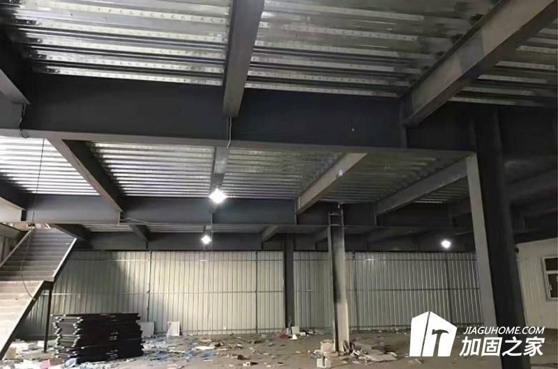 導(dǎo)致鋼結(jié)構(gòu)構(gòu)件會(huì)出現(xiàn)損傷情況的主要原因