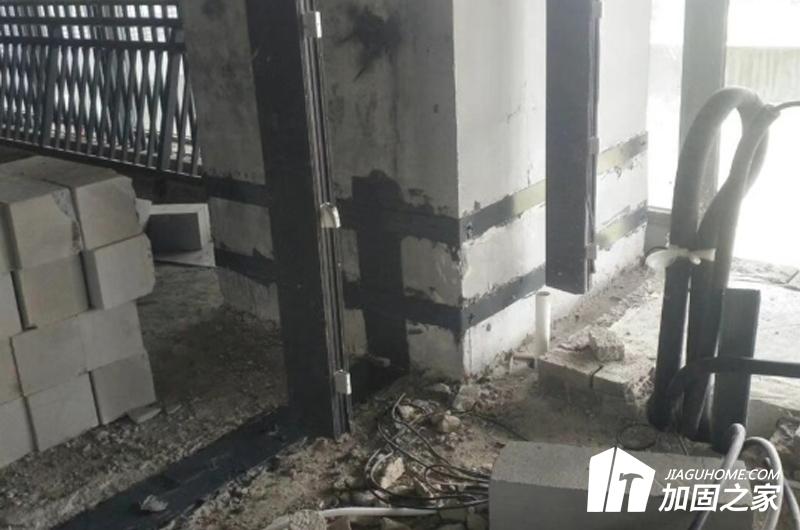 柱外包鋼加固法