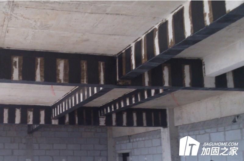 碳纖維布空鼓的緣故