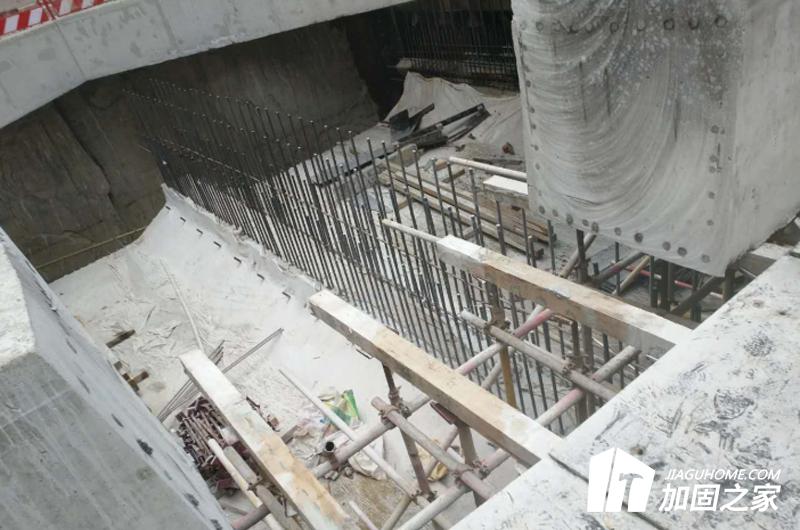 預應力減少一切正常工作中時的原材料變形