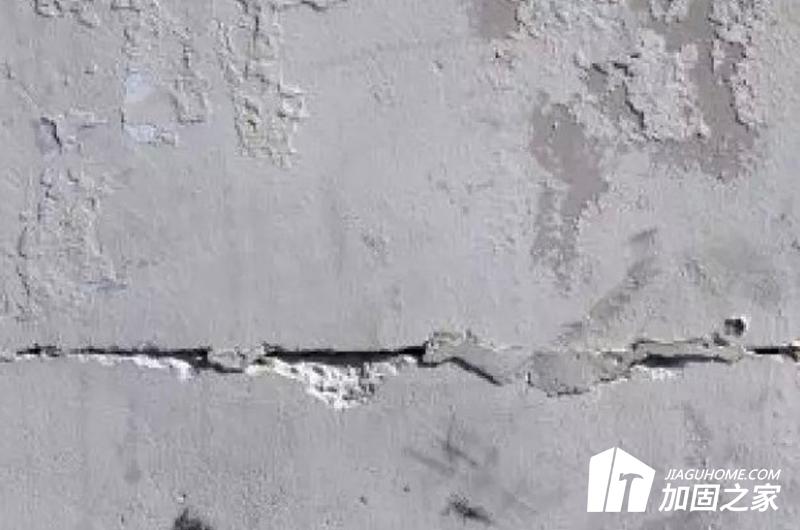 現(xiàn)場(chǎng)修補(bǔ)裂縫時(shí)，如何提高裂縫修補(bǔ)效果?