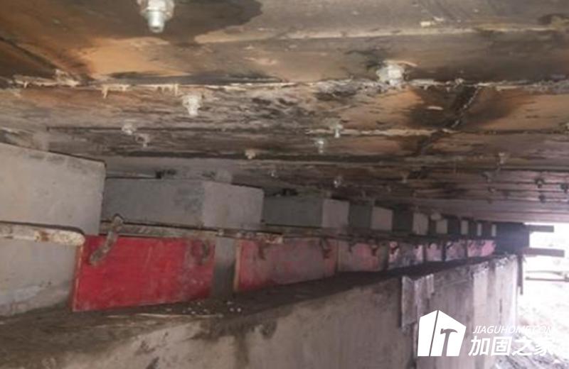 地基基礎(chǔ)加固的費(fèi)用由哪些方面決定？