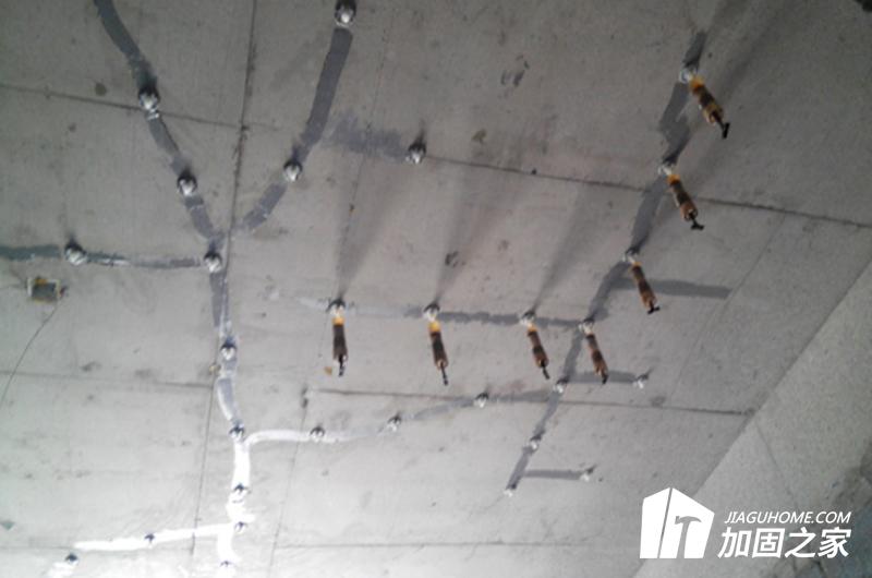 順板裂縫的加固處理辦法