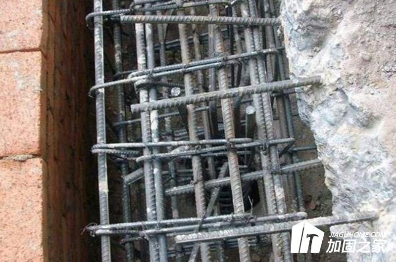 房屋加固中剛板與混凝土黏結(jié)強度不夠的處理方法