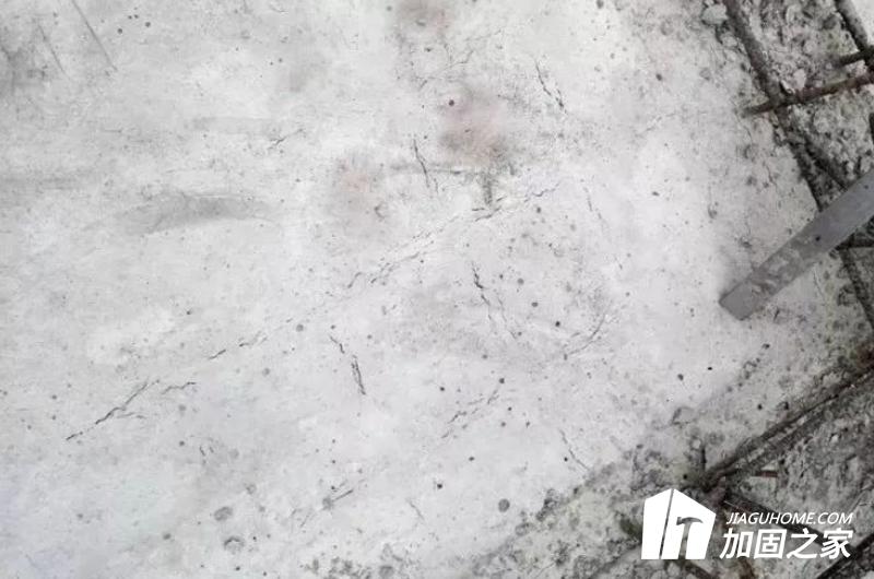 建筑基礎(chǔ)筏板施工時混凝土有哪些常見問題?