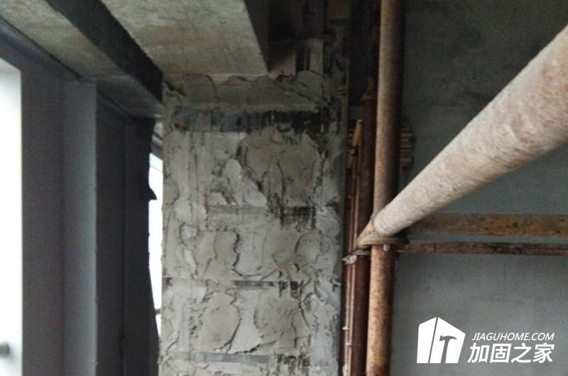 建筑加固運用優(yōu)質(zhì)的加固材料進(jìn)行加固施工