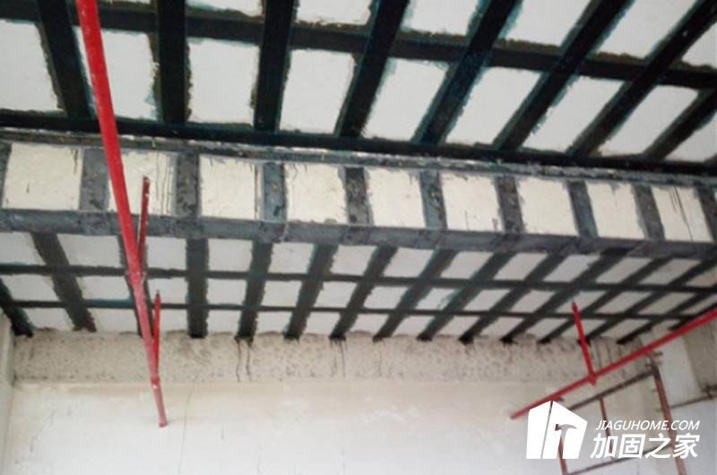 無粘接業(yè)務外包槽鋼加固法