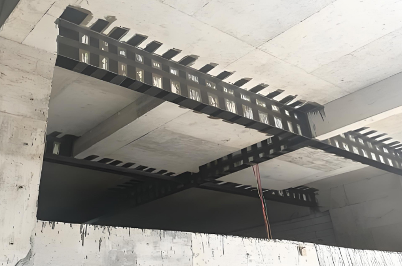 房屋進(jìn)行加固補(bǔ)強(qiáng)工作