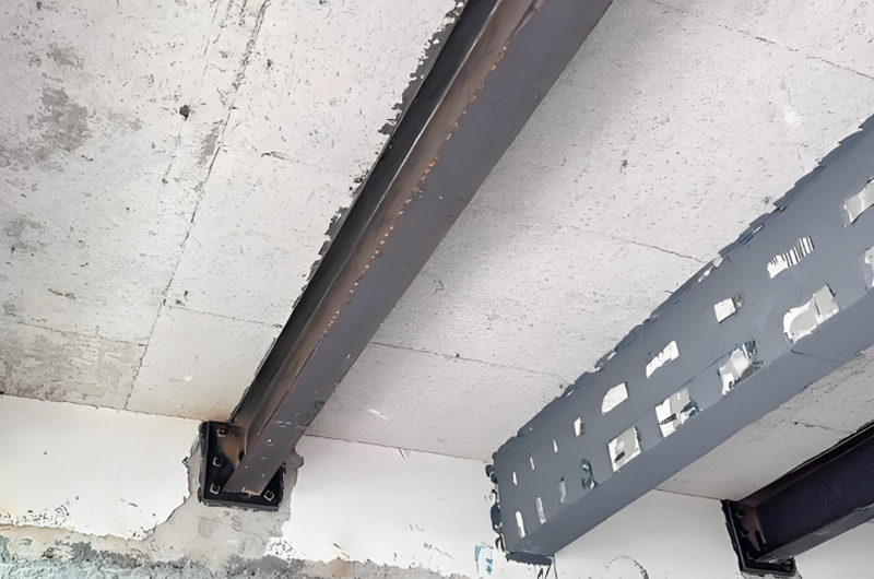 樓板增設(shè)梁加固法