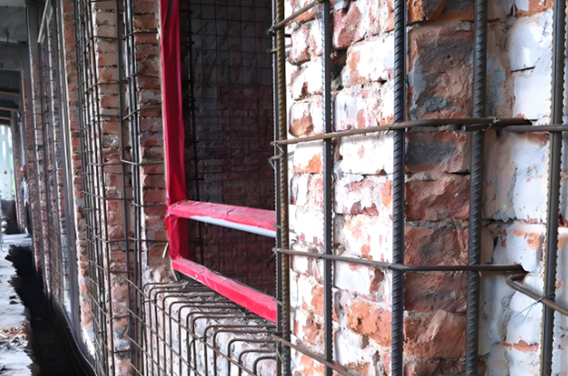 增設(shè)扶壁柱加固